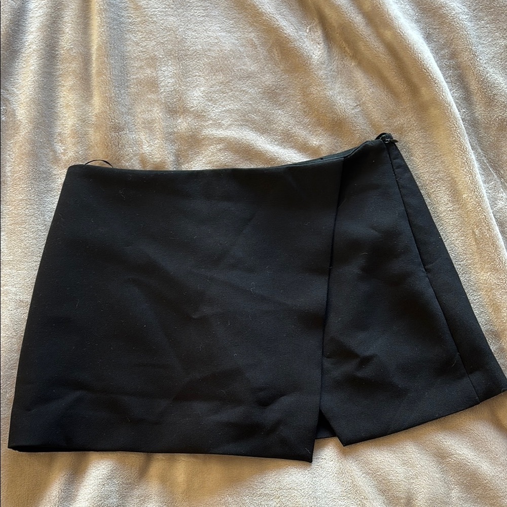 Zara Black Skorts Minimalist Design